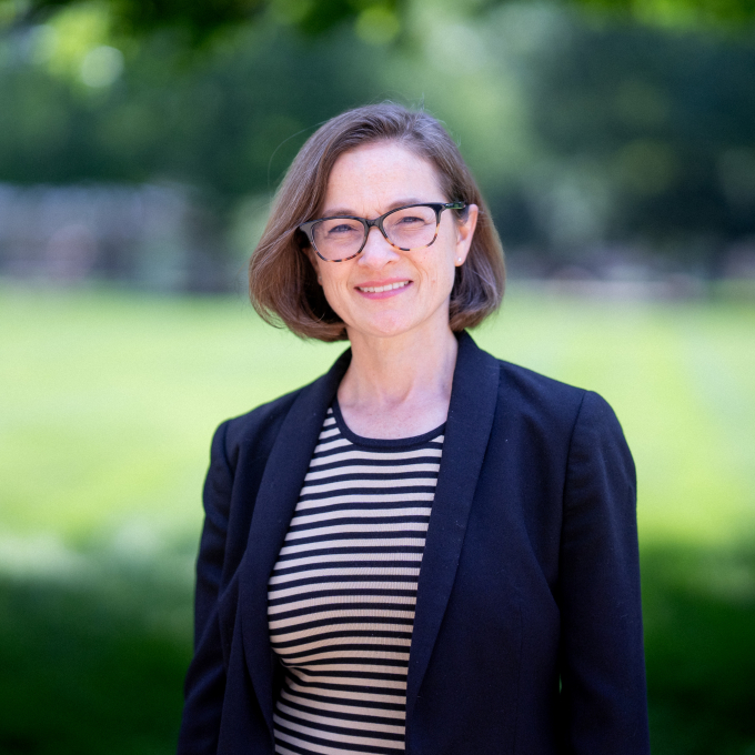 Headshot of ​Amy Eisen Cislo